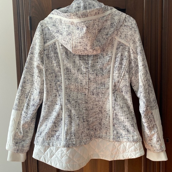 GUESS Waterproof Ski/Snowboarding Jacket - Picture 3 of 7